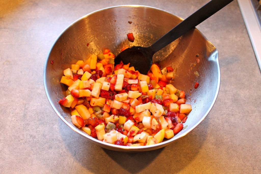 Fruit salsa in a bowl 1024x682 - Fruit Salsa