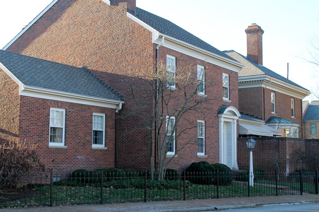 IMG 1664 1024x681 - Strolling in the Neighborhood