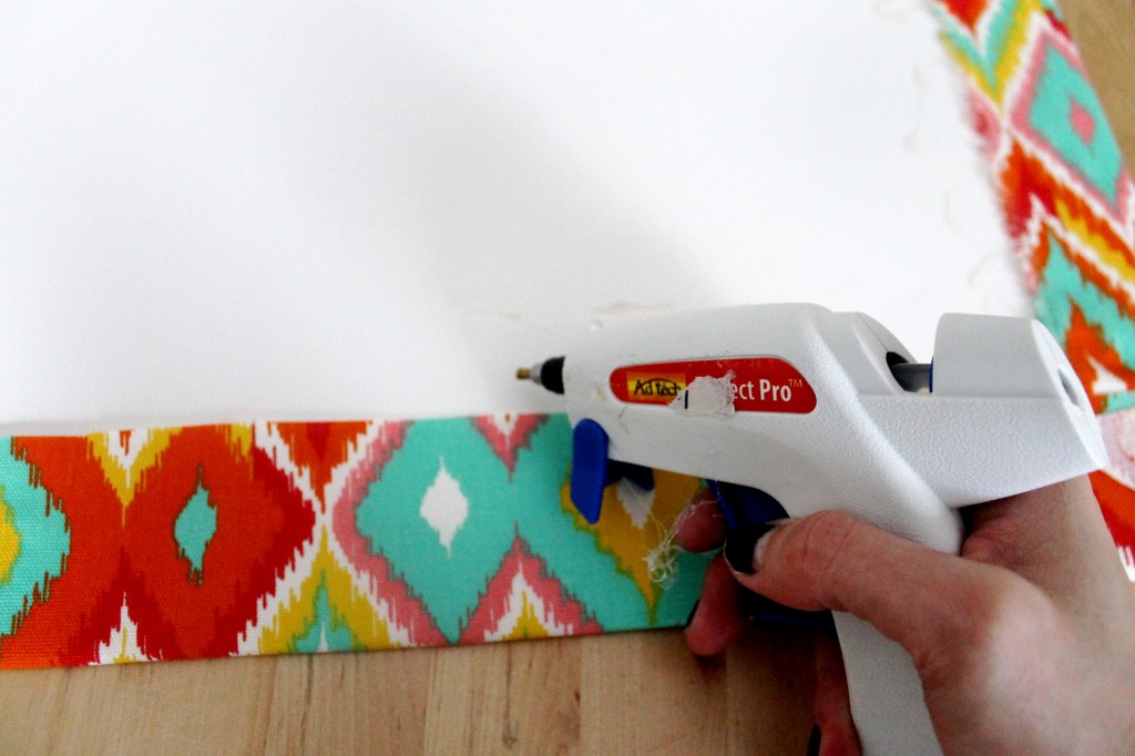Fabric glue gun 1024x682 - Easy DIY Desk Pad