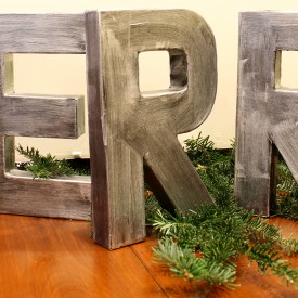 Cute MERRY craft with directions - The 2 Seasons