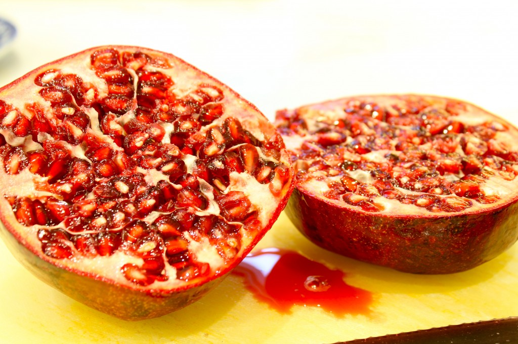 IMG 6889 1024x681 - How To Get Those Pomegranate Seeds