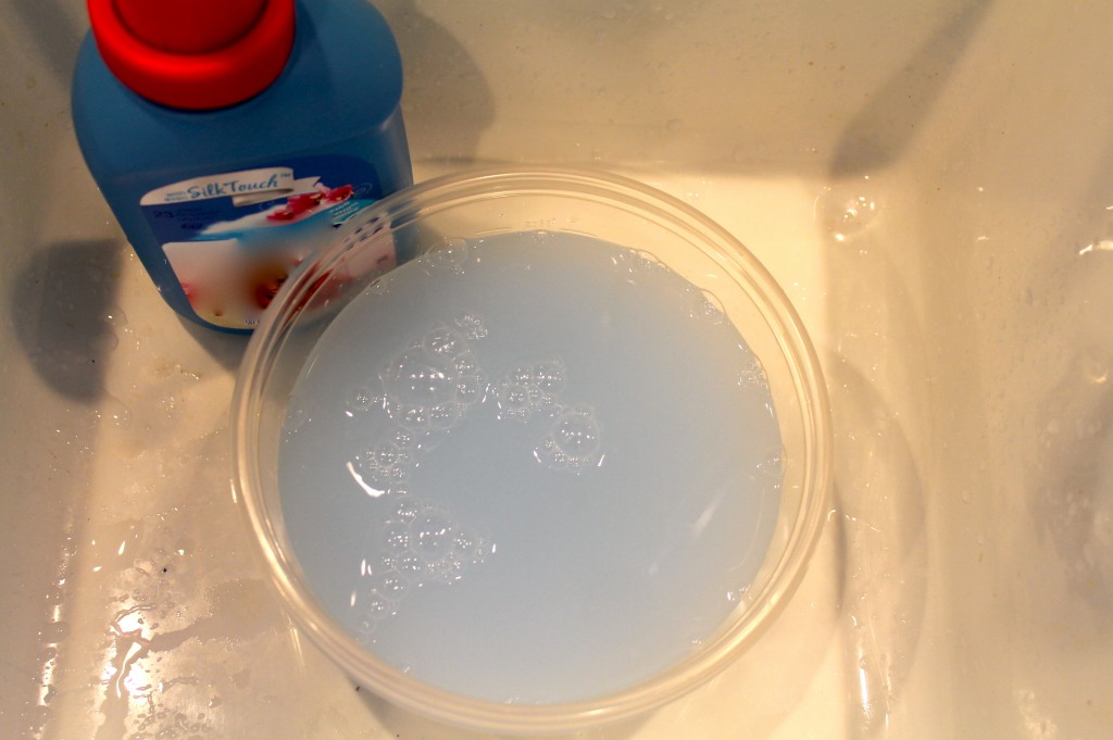 IMG 8243 1024x681 - A Great Tip for Cleaning a Paint Brush