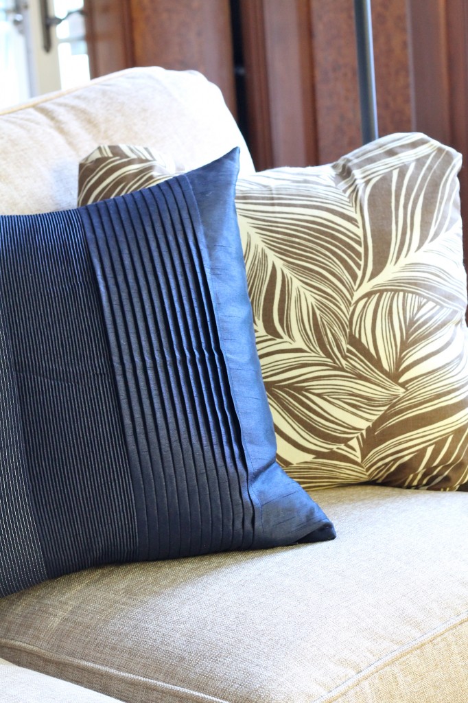 IMG 1904 682x1024 - New DIY Pillows
