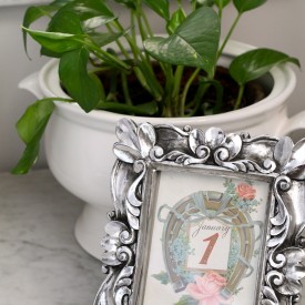 January in the foyer - The 2 Seasons