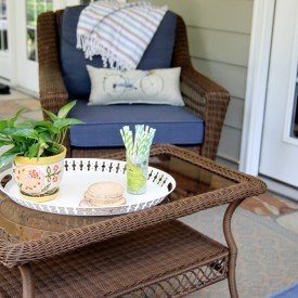 Back porch sitting area - The 2 Seasons