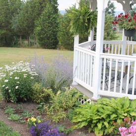 Grandma's garden - The 2 Seasons