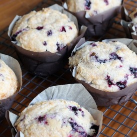 Blueberry muffins w/ streusel topping - The 2 Seasons