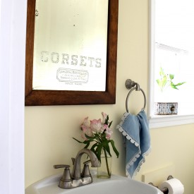 Josie's powder room - The 2 Seasons