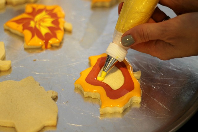 Cookies 3 - How to Decorate Fall Leaf Cookies